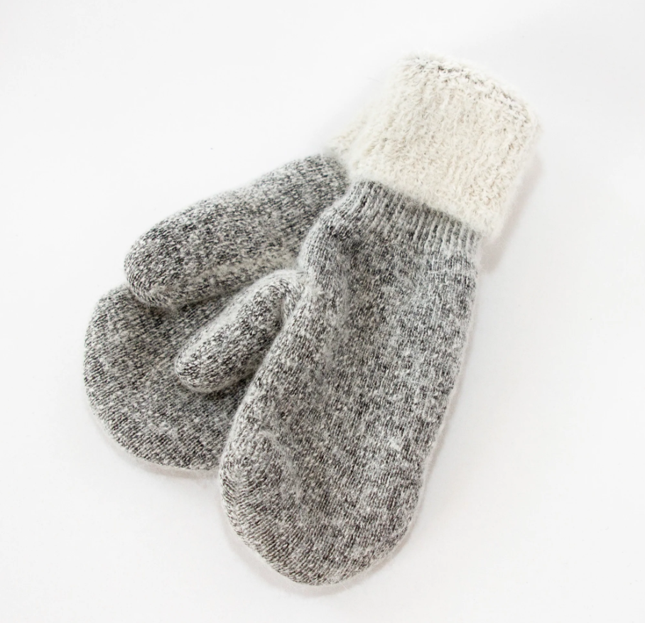 <strong>Green Gables Alpacas</strong><br>Storm Mittens $60.00 